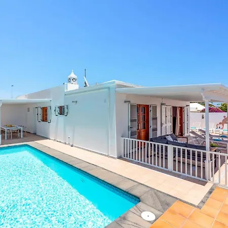 Family By ヴィラ *