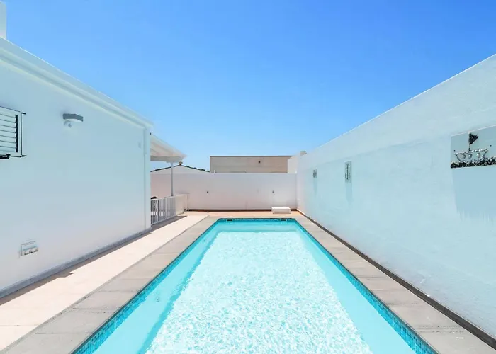 Family By * 卡门港